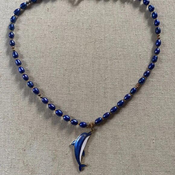 VINTAGE 1990s Moonstone Indigo Blue Oval Bead DOLPHIN Pendant Collar Necklace - Picture 4 of 5